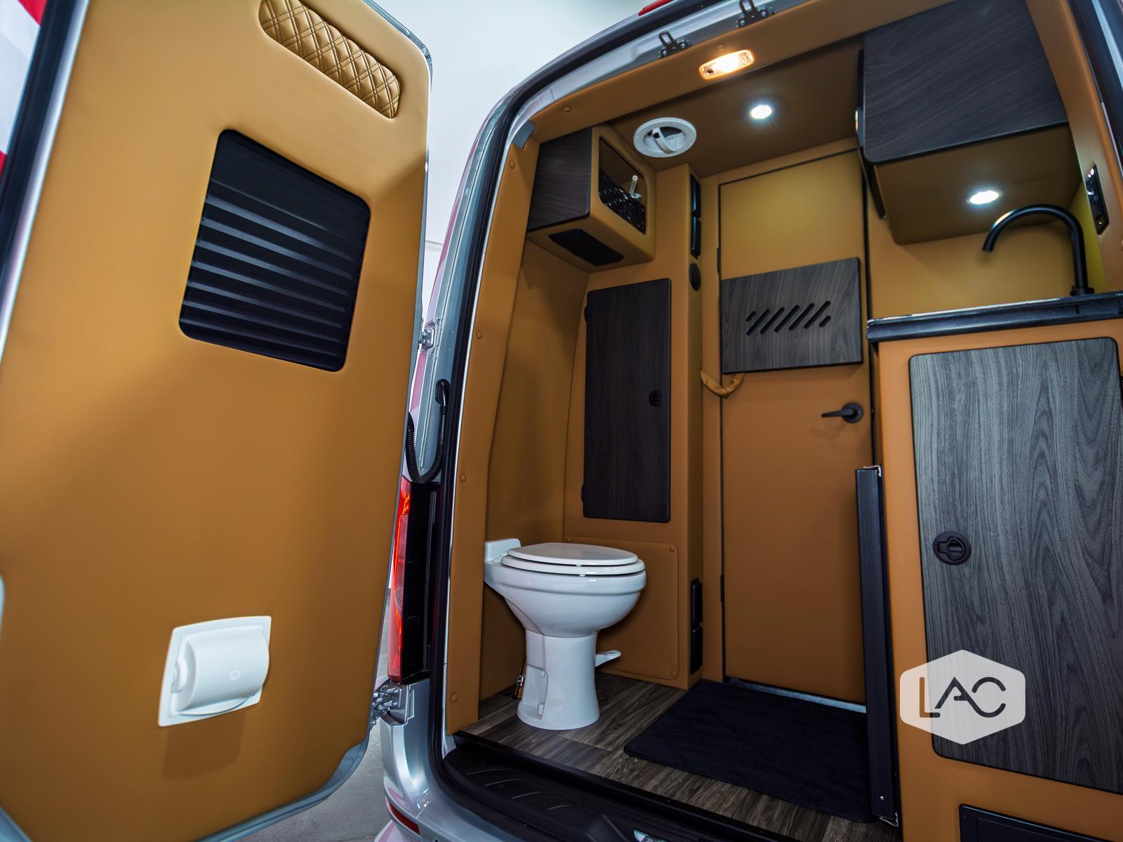 2023 Mercedes Benz Sprinter 3500 photo 17