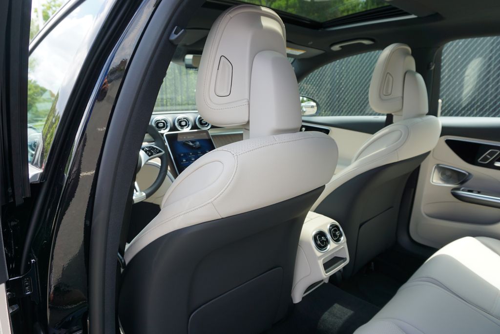 2025 Mercedes Benz C 300 photo 42
