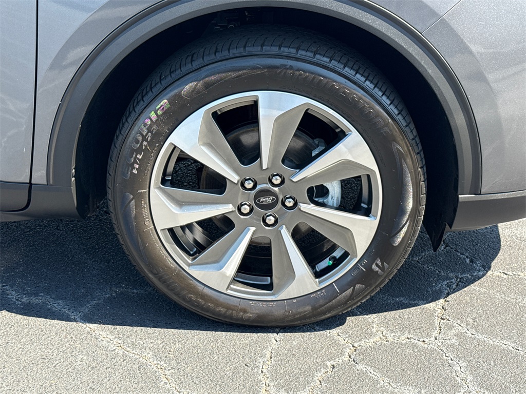 2023 Ford Escape Platinum photo 12