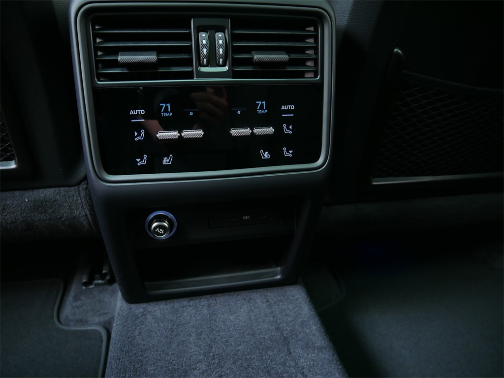 2025 Porsche Cayenne S E-Hybrid Coupe photo 14