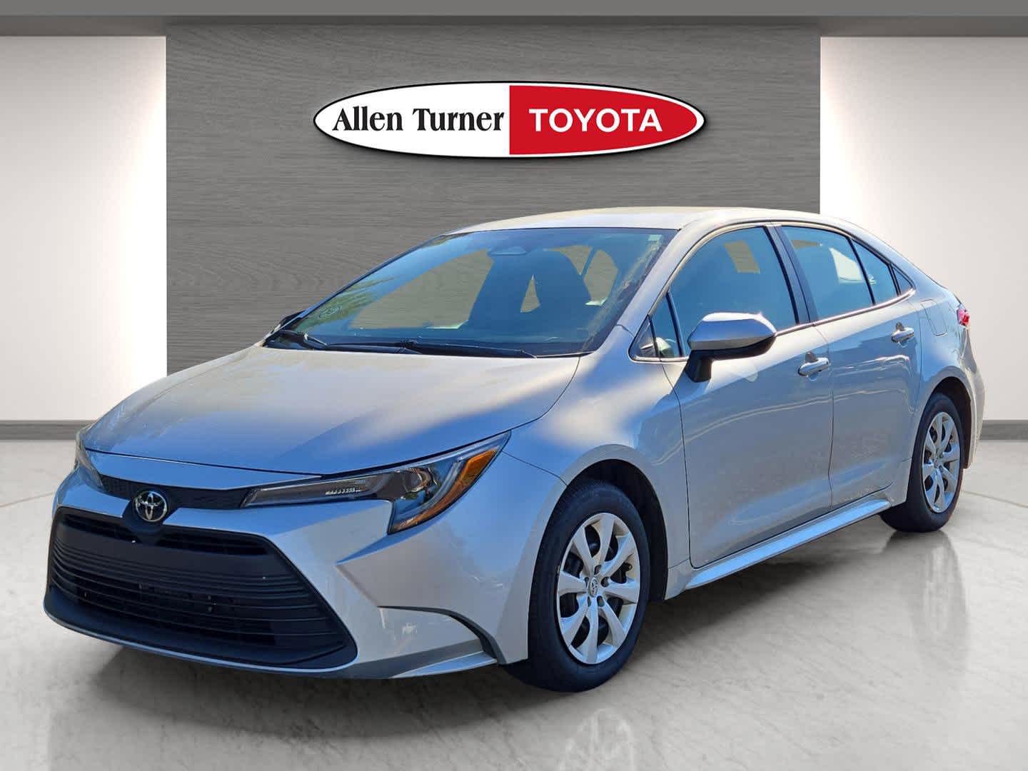 2024 Toyota Corolla LE photo 3