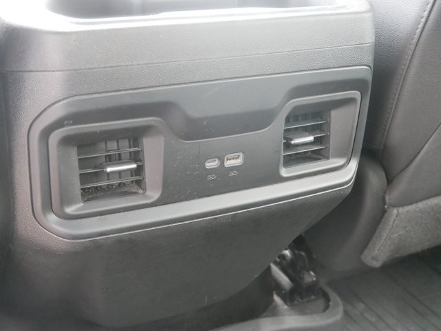 2024 Chevrolet Silverado 1500 RST photo 11