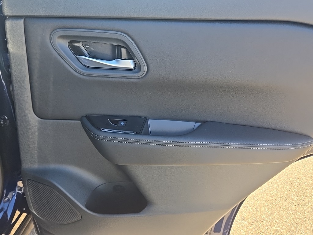 2026 Nissan Rogue SV photo 25
