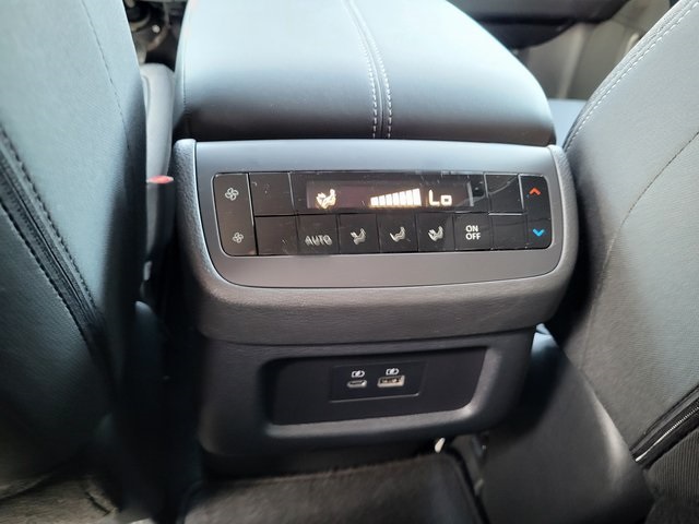 2025 Nissan Pathfinder SV photo 16