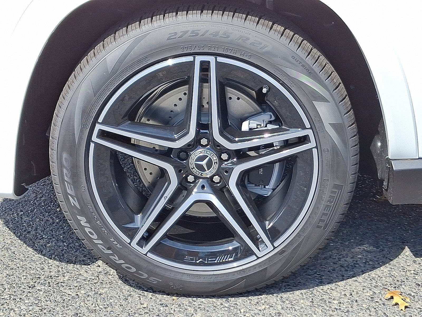 2026 Mercedes Benz GLS 450 4MATIC photo 4