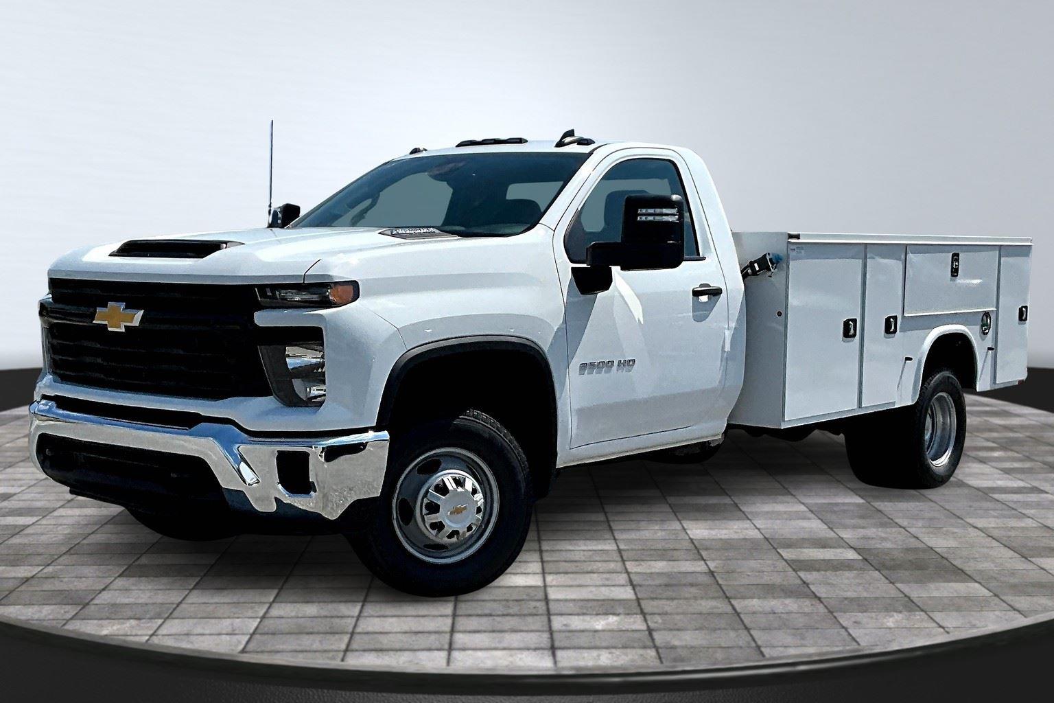 2025 Chevrolet Silverado 3500HD Work Truck's photo