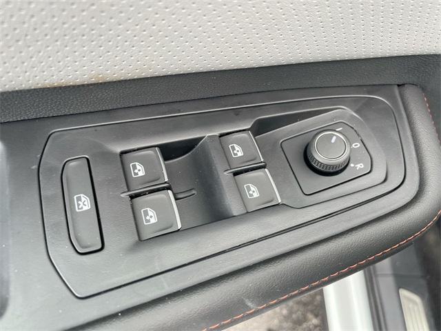 2025 Volkswagen Atlas Peak Edition SE Technology photo 29