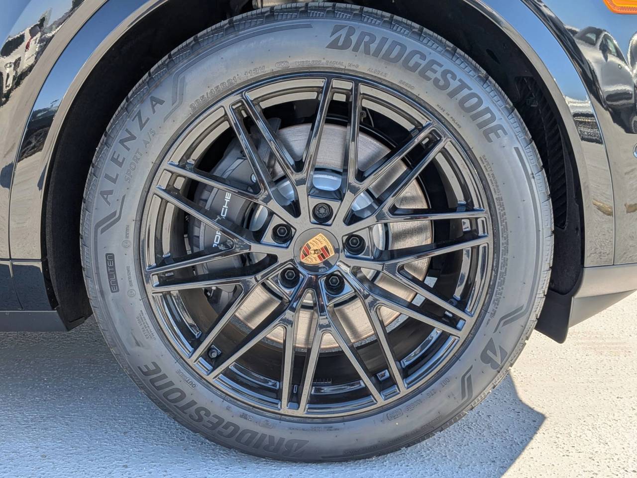 2025 Porsche Cayenne E-Hybrid photo 27