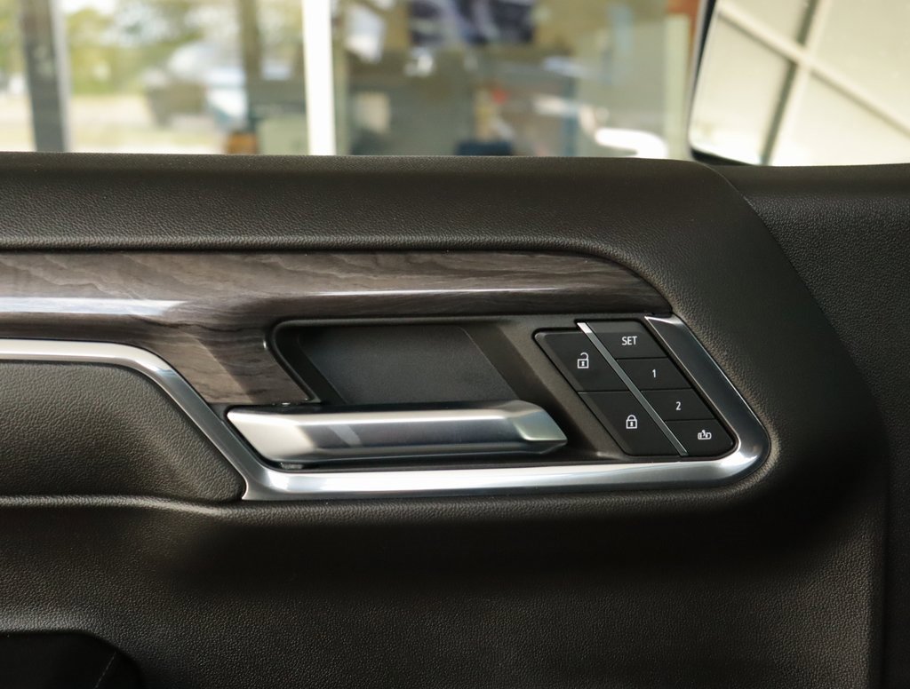 2024 Chevrolet Silverado 1500 LTZ photo 25