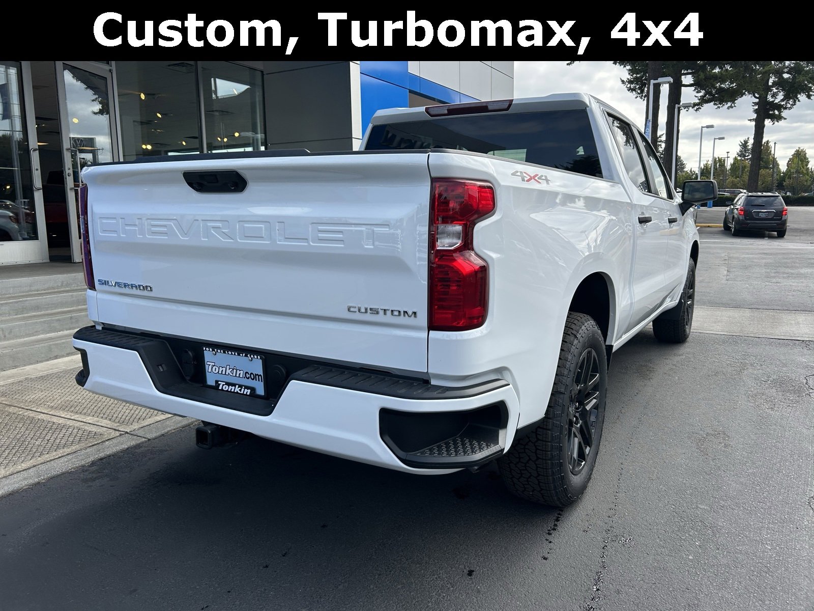 2025 Chevrolet Silverado 1500 Custom photo 4