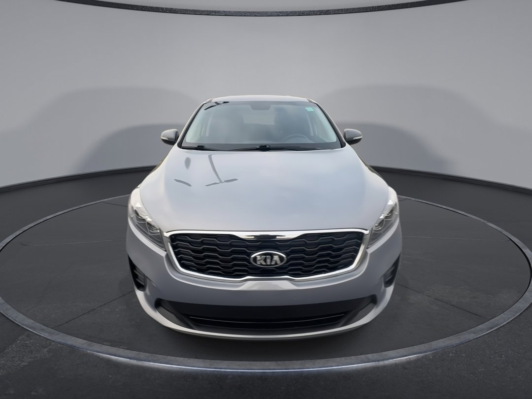 2020 Kia Sorento LX photo 3