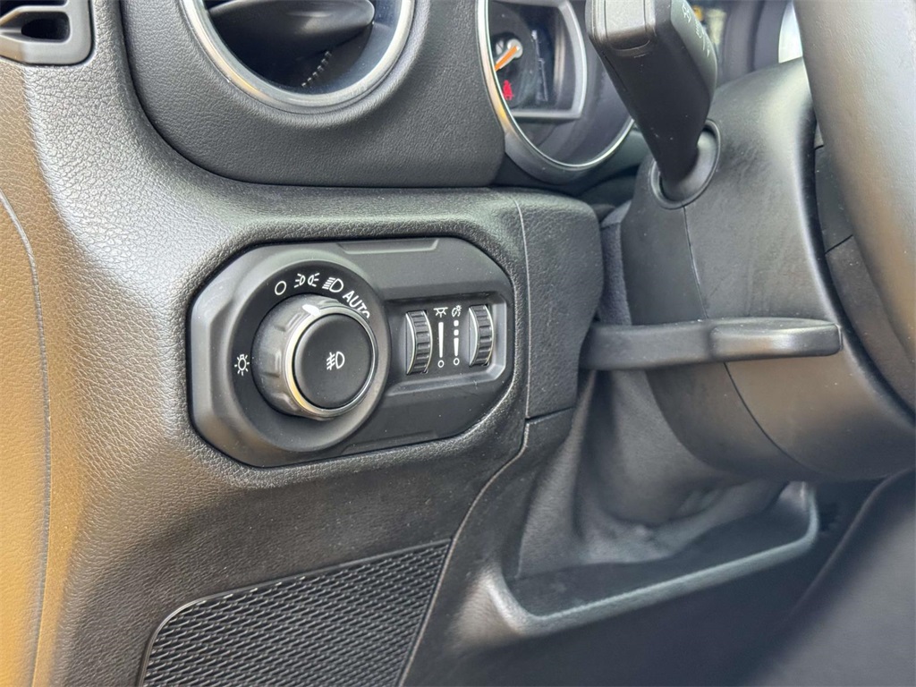 2021 Jeep Wrangler Unlimited Sahara photo 28