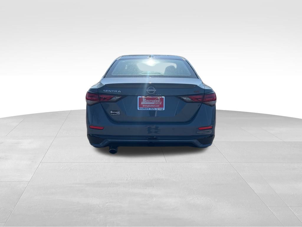 2025 Nissan Sentra SR photo 3