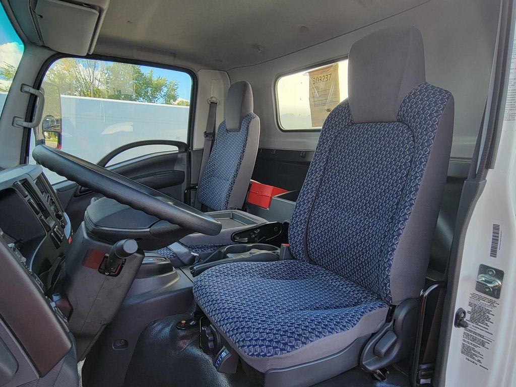 2023 Chevrolet Silverado Base photo 8