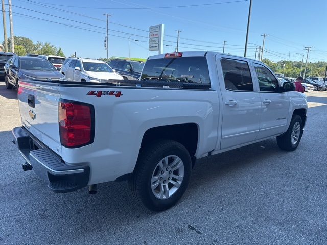 2018 Chevrolet Silverado 1500 LT1 photo 2