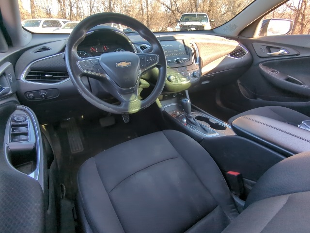 2016 Chevrolet Malibu 1LT photo 3