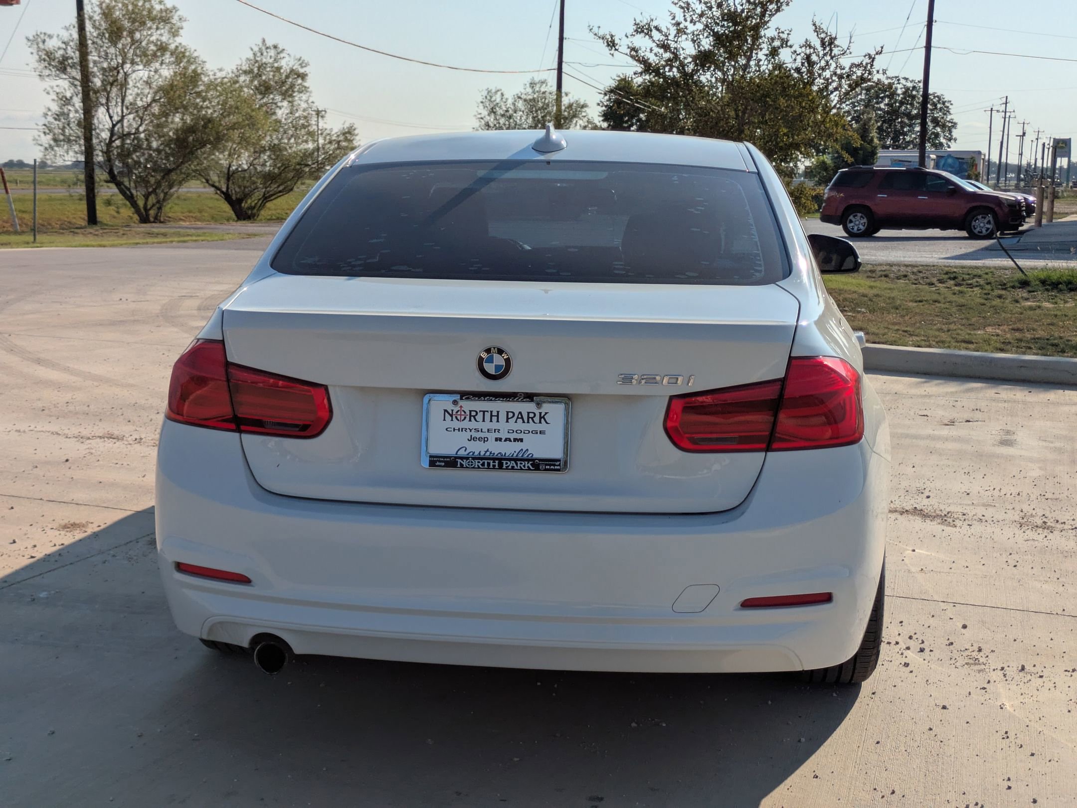 2018 Bmw 320i Sedan photo 3