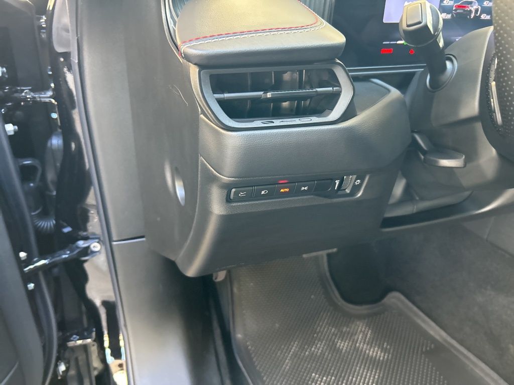 2025 Dodge Charger R/T photo 35