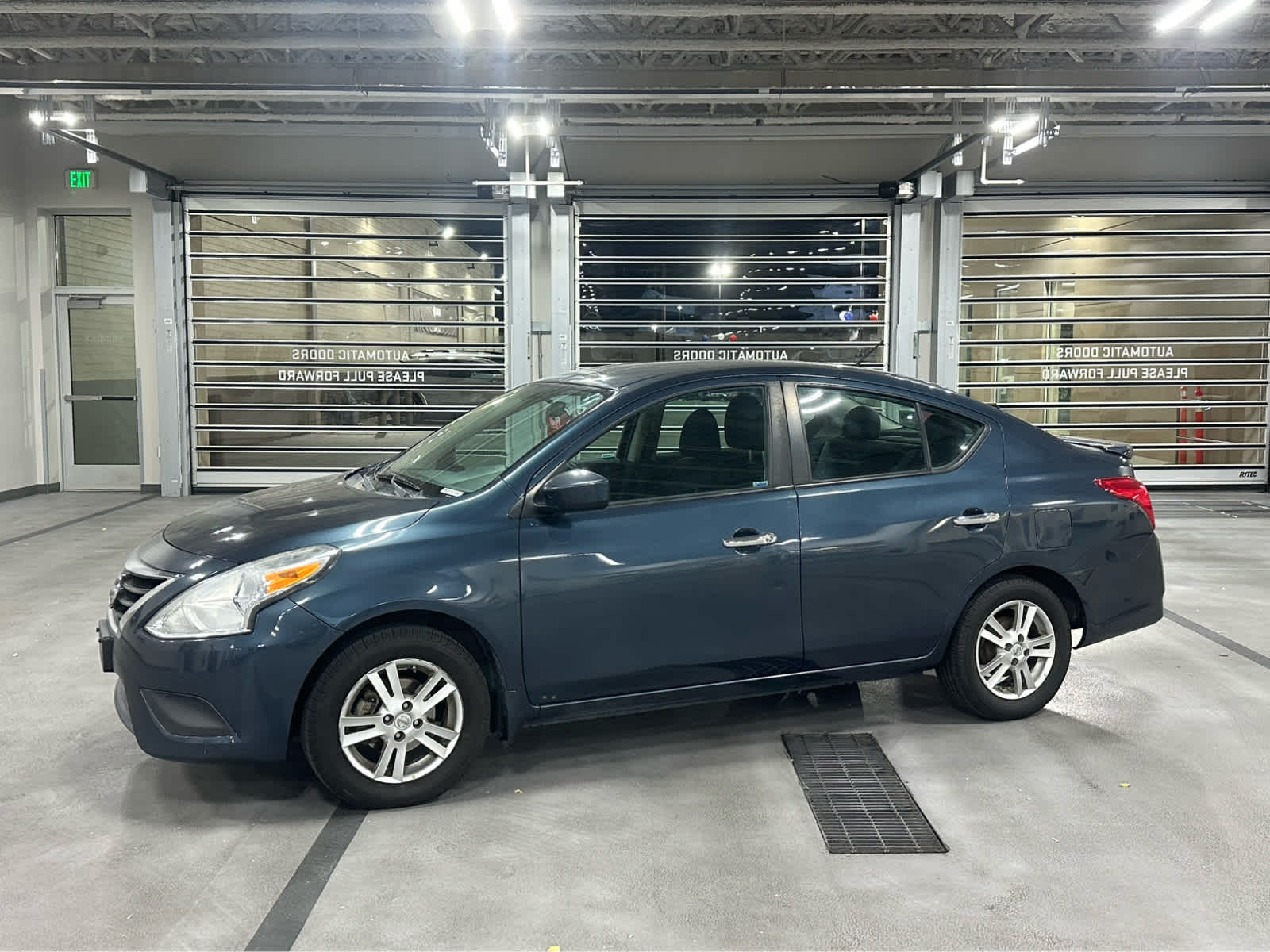 2015 Nissan Versa Sedan SV