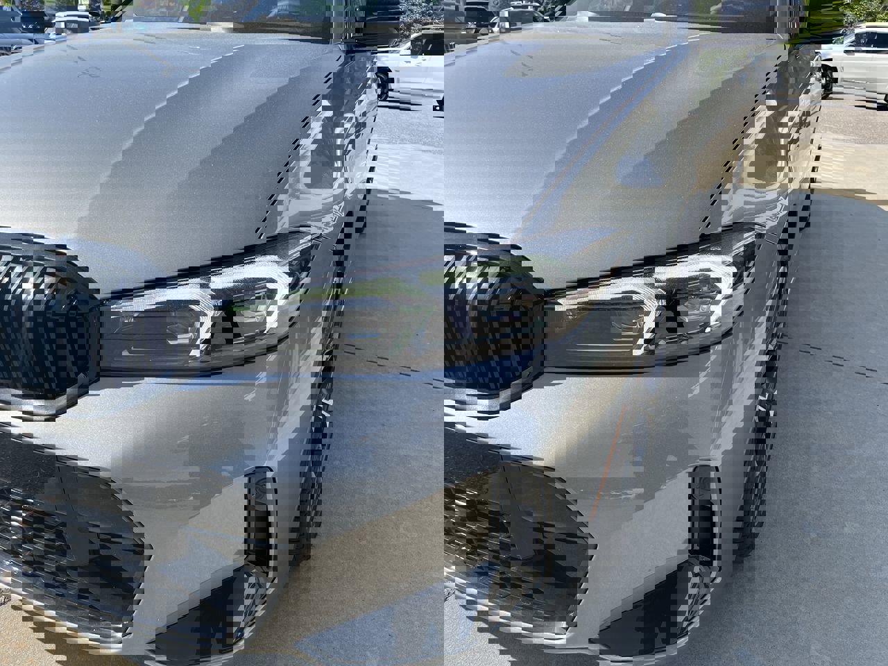2025 Bmw 330i photo 11
