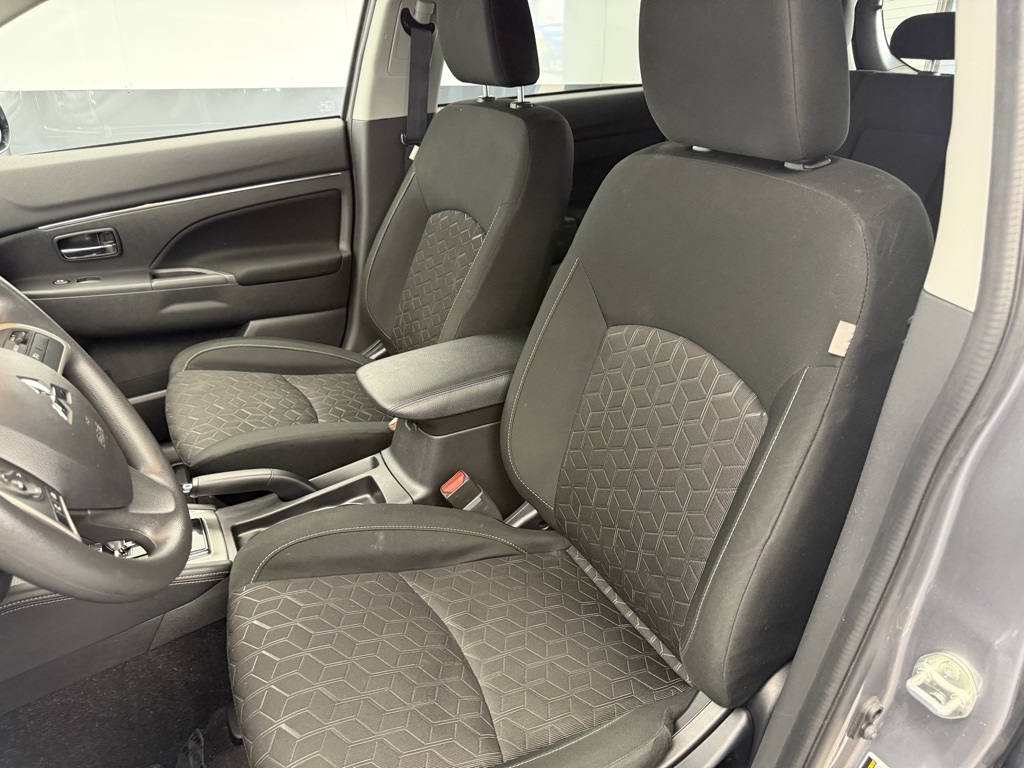 2024 Mitsubishi Outlander Sport ES photo 49