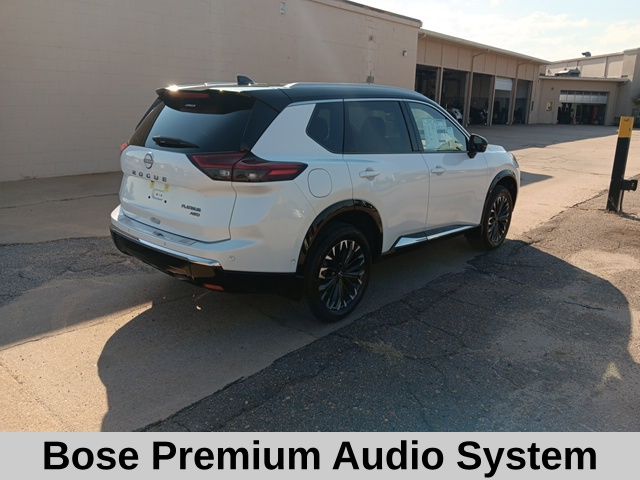 2026 Nissan Rogue Platinum photo 2