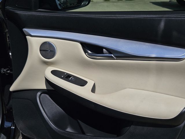 2022 Infiniti QX50 Essential photo 25