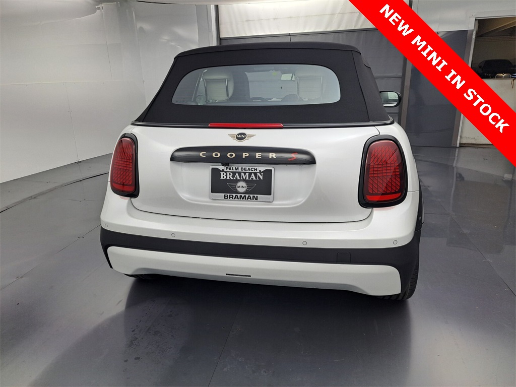 2025 Mini Cooper S Convertible Iconic photo 4
