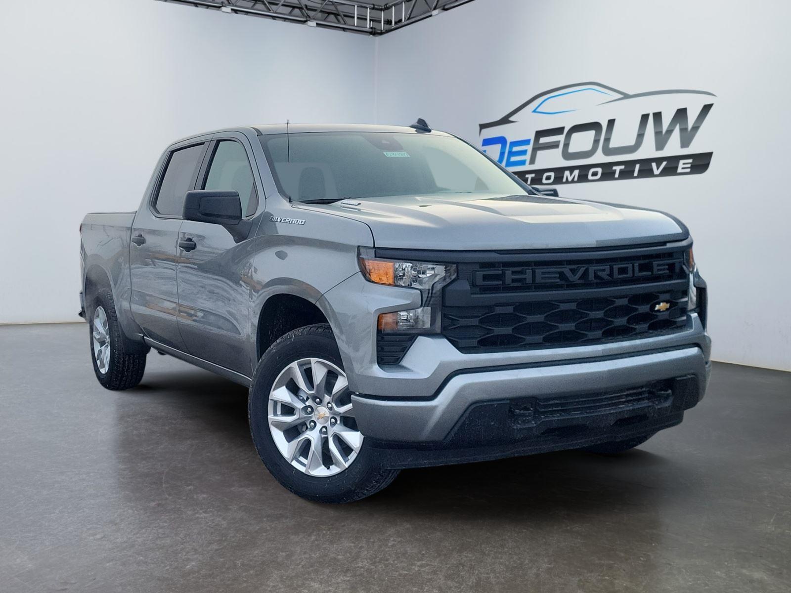 2026 Chevrolet Silverado Base's photo