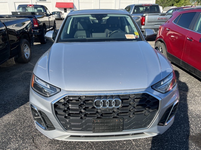 2023 Audi Q5 45 S line Premium Plus photo 2