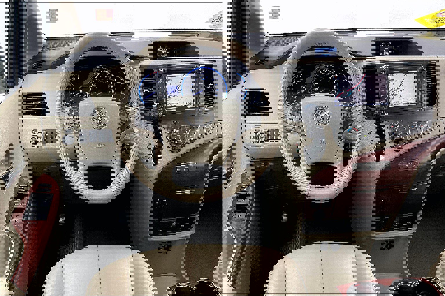 2014 Toyota Sienna XLE photo 4