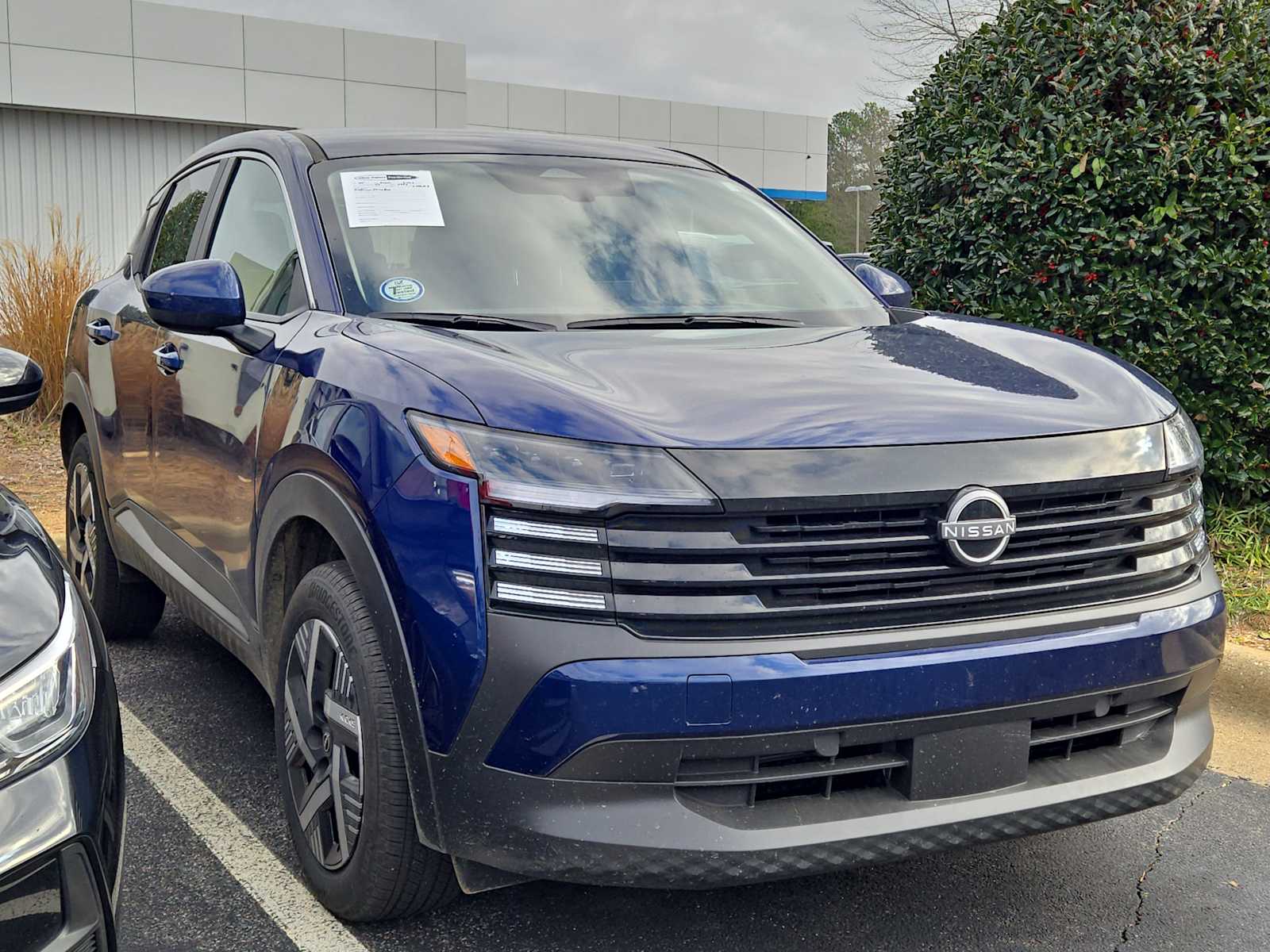 2025 Nissan Kicks SV's photo