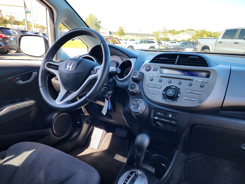 2010 Honda Fit Sport photo 19