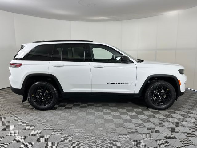 2025 Jeep Grand Cherokee Altitude X photo 3