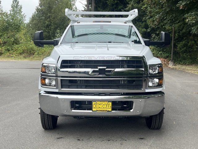 2024 Chevrolet Silverado 5500HD Work Truck photo 2