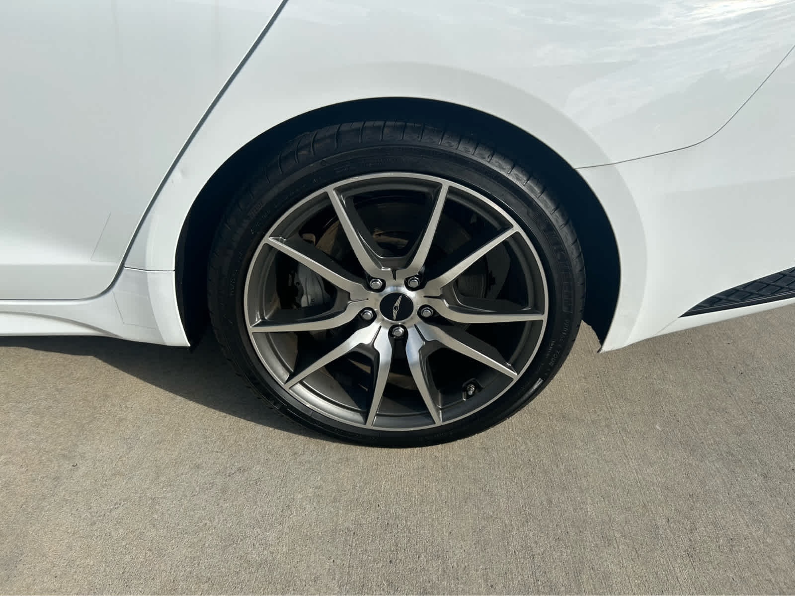 2025 Genesis G70 2.5T photo 8