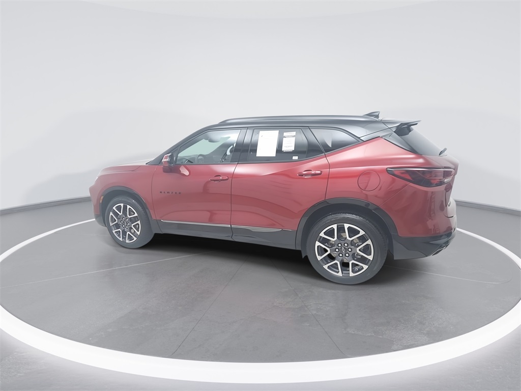 2025 Chevrolet Blazer RS photo 3