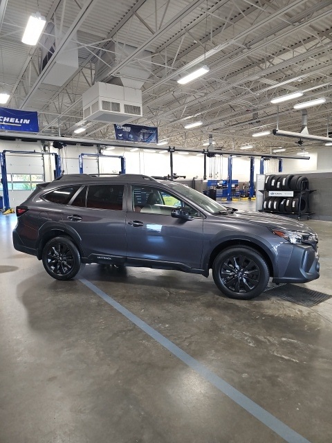 2024 Subaru Outback Onyx Edition XT photo 3