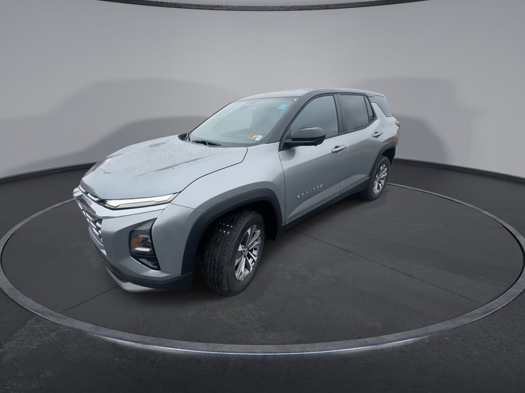 2026 Chevrolet Equinox LT photo 4