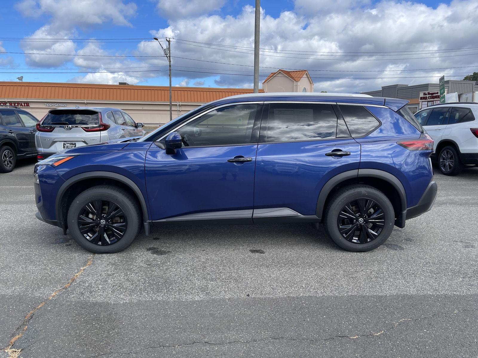 2021 Nissan Rogue SV photo 19