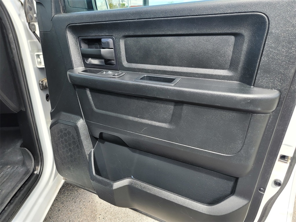 2016 Ram 1500 Express photo 24