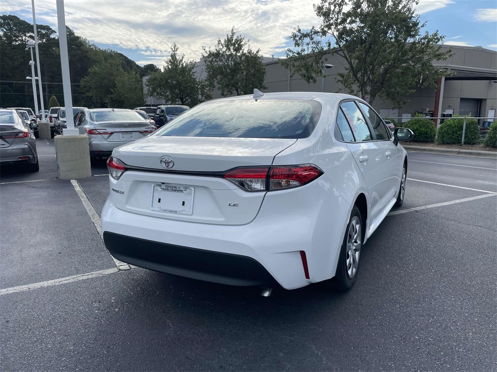 2025 Toyota Corolla LE photo 7