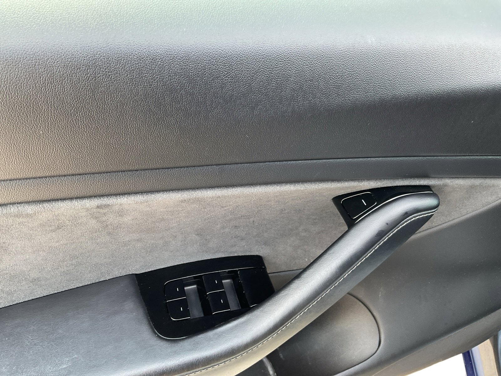 2019 Tesla Model 3 Long Range photo 17
