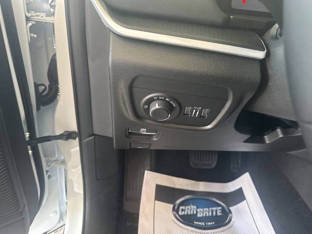2025 Jeep Grand Cherokee Altitude photo 12