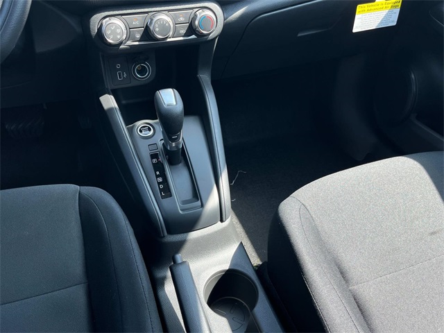 2025 Nissan Kicks Play S photo 15
