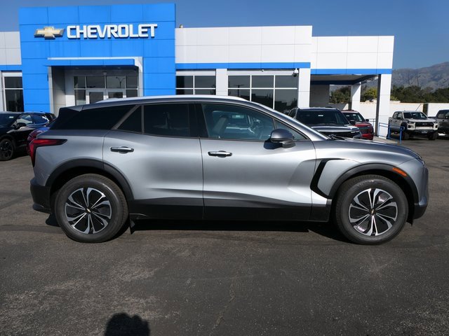 2026 Chevrolet Blazer EV photo 2