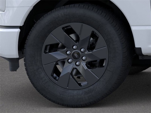 2025 Ford F-150 Lightning photo 19