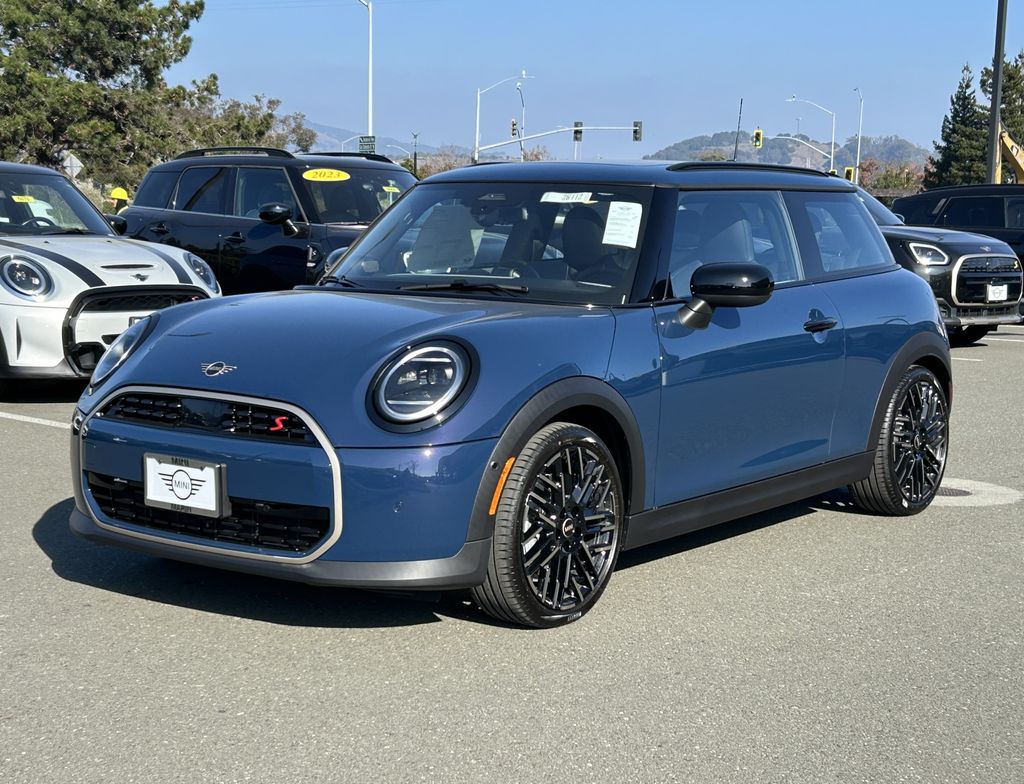 2026 MINI Hardtop 2 Door S's photo