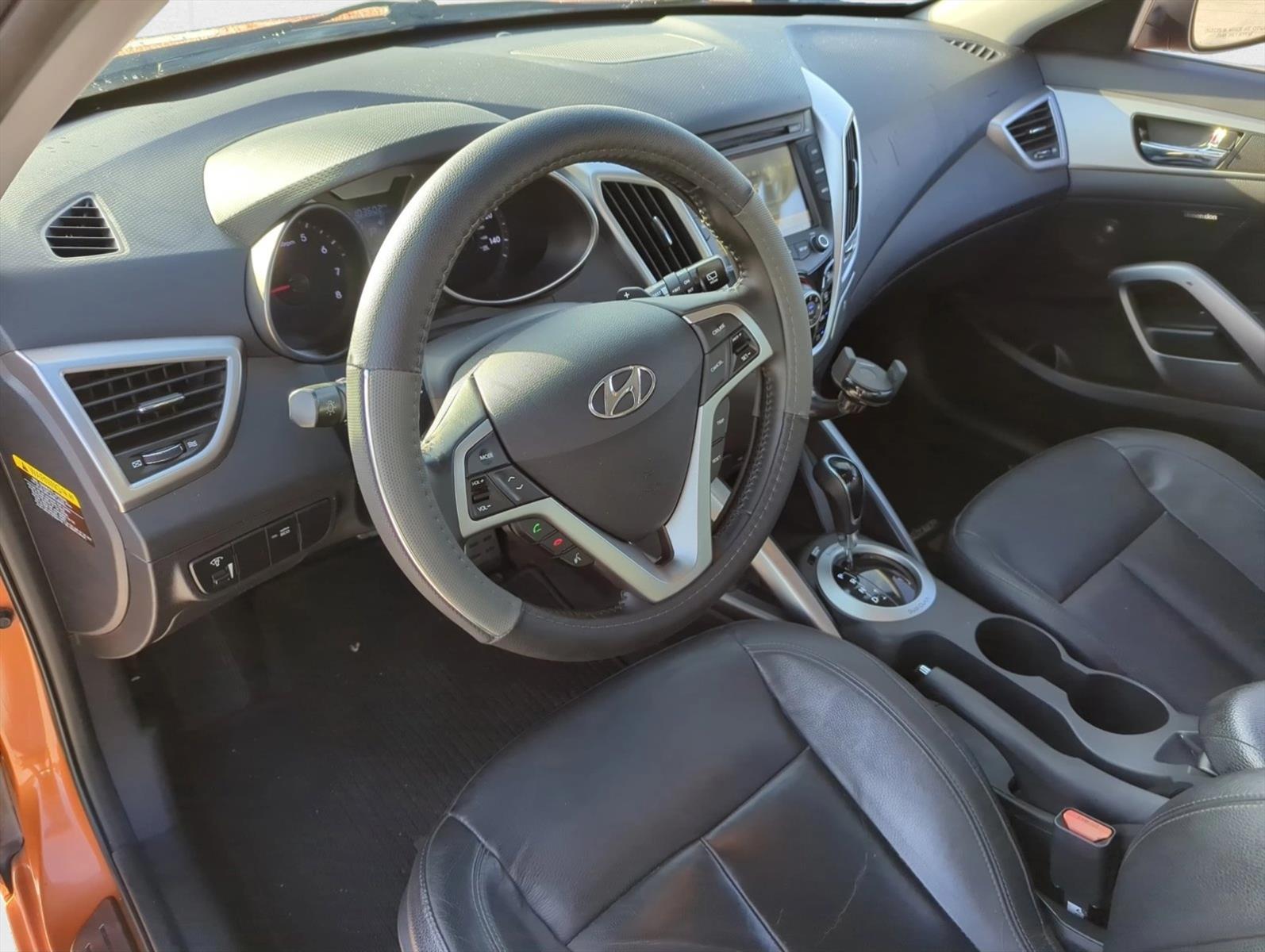 2015 Hyundai Veloster RE:FLEX Edition photo 12