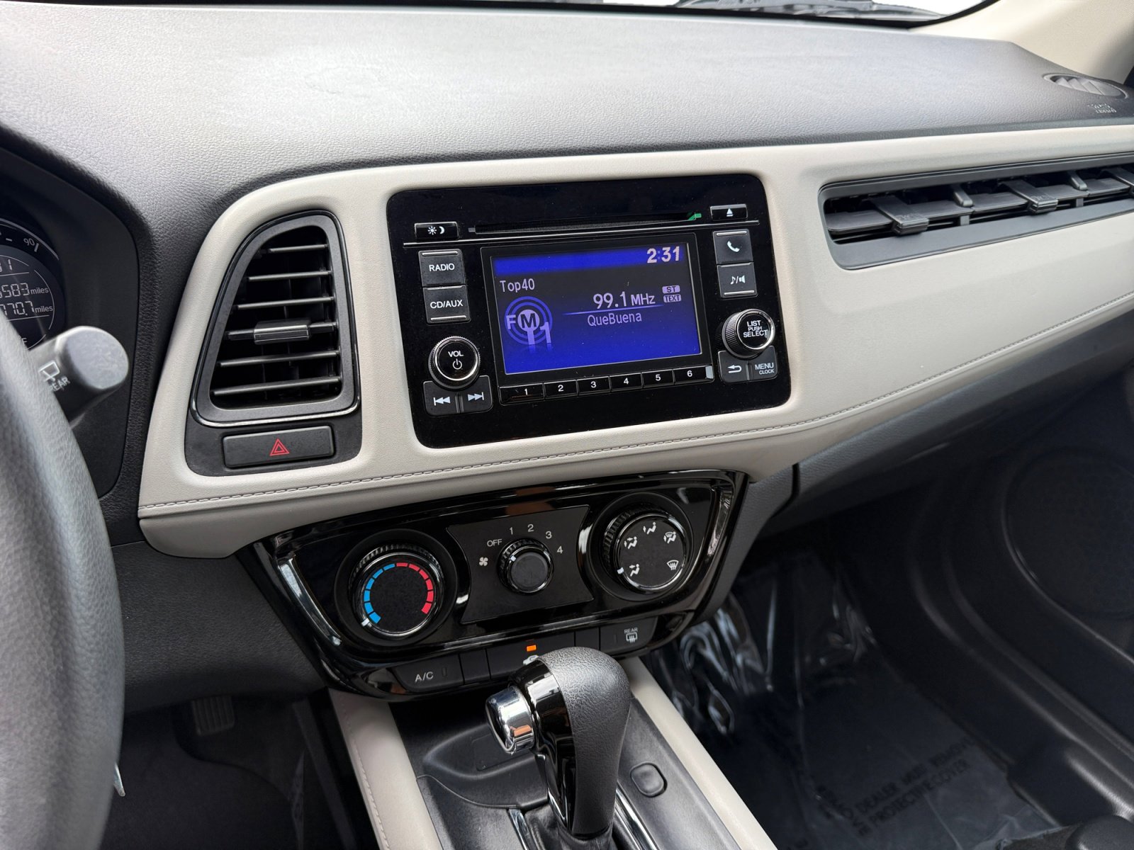 2016 Honda HR-V LX photo 12